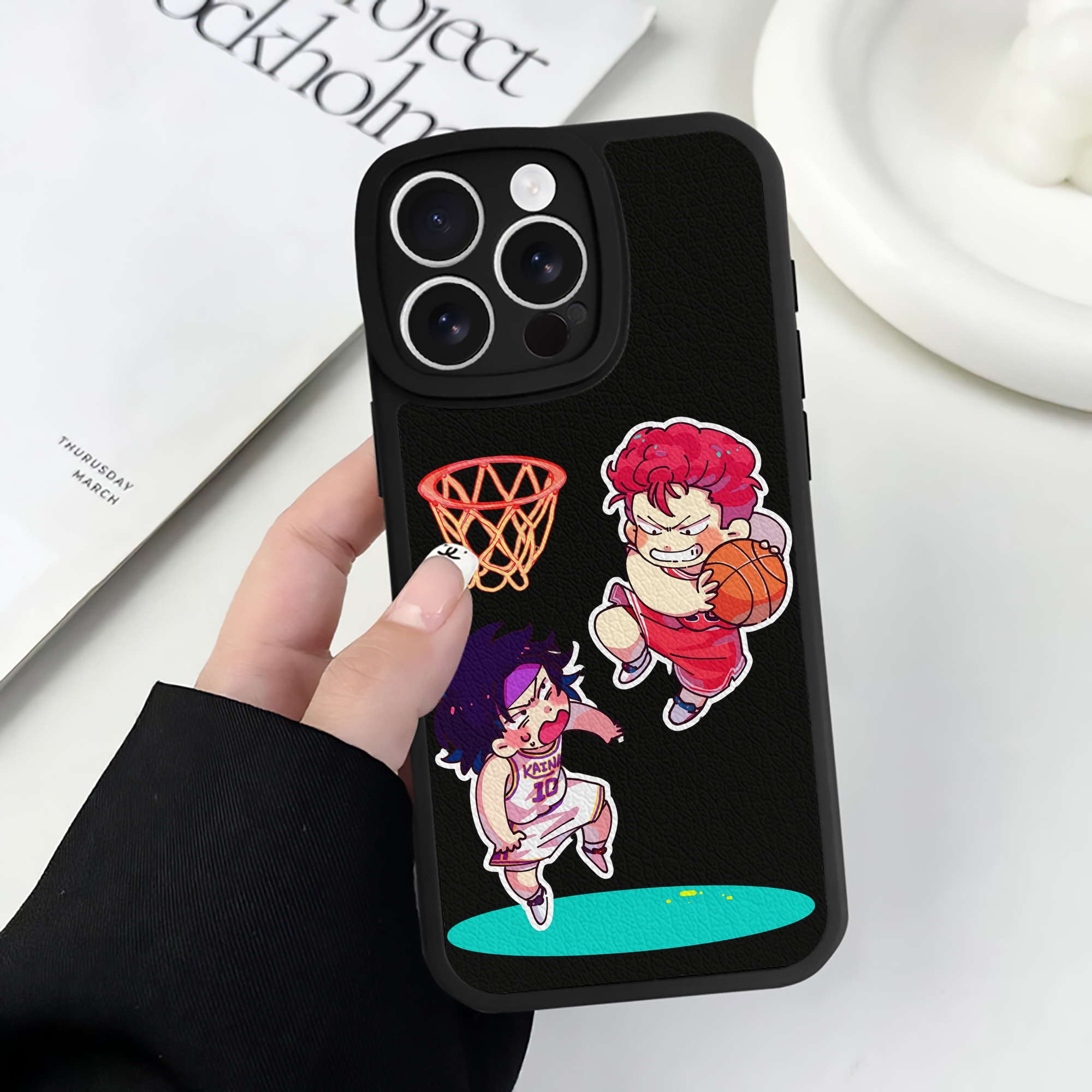 （画像用） SLAM DUNK／スラムダンク 【iPhone 16シリーズ対応】シリコンスマホケース（レザー調） 材質：シリコン